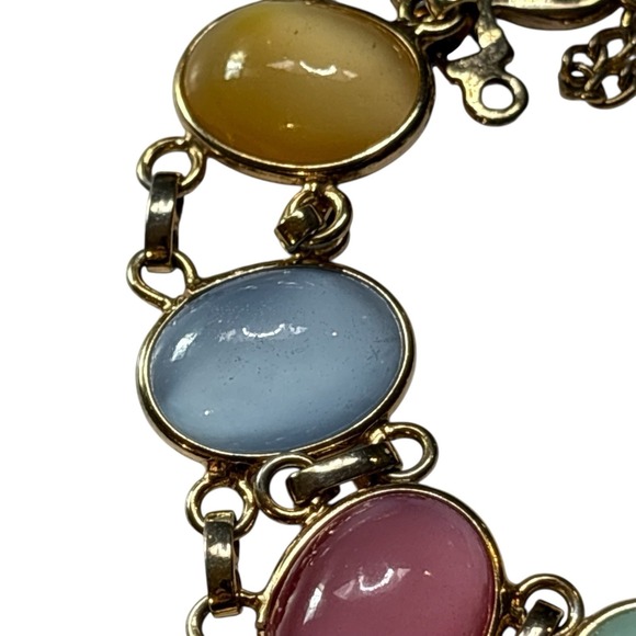 Vintage Bracelet Pastel Acrylic Cabochon Scarab Style w/ Safety Chain Gold Tone - Picture 7 of 16